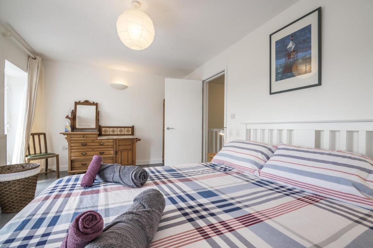Fair View - 2 Bedroom Cottage - Burton 伯顿 外观 照片